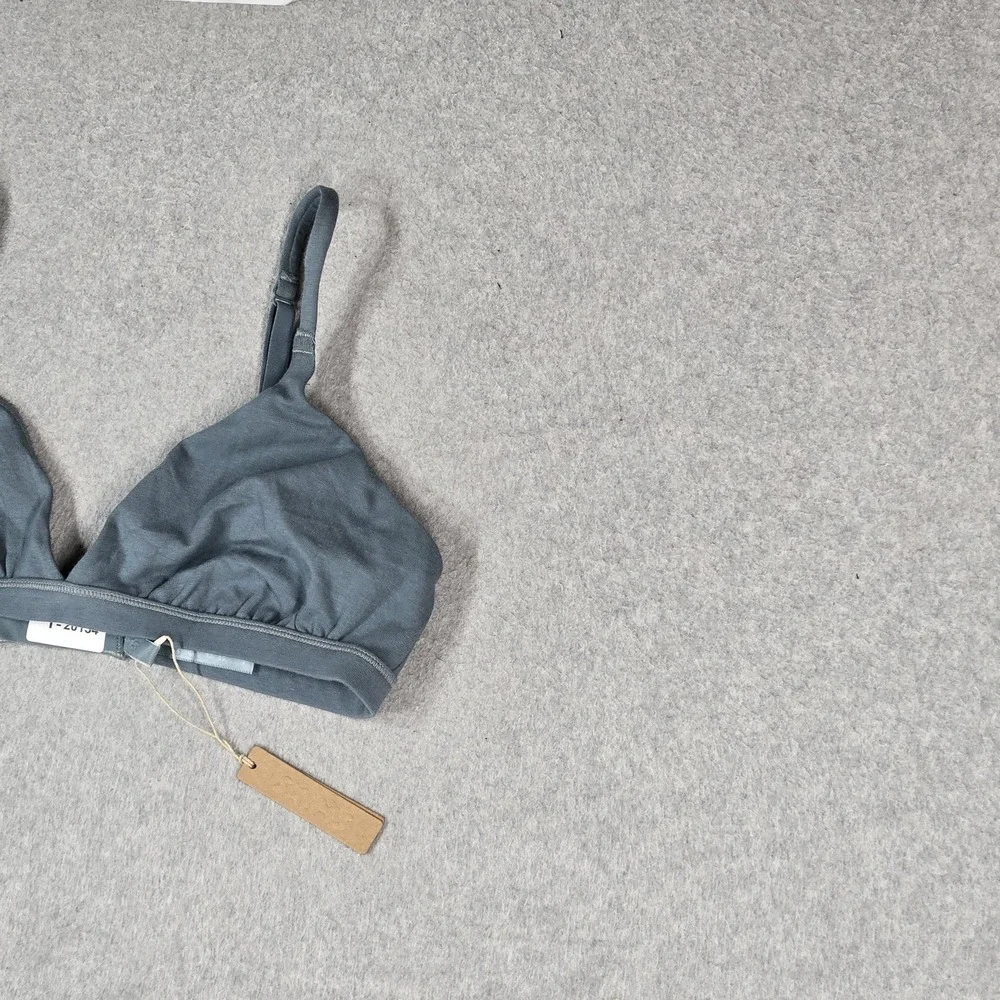 SKIMS Women Bra MEDIUM Blue Bralette Wireless Unlined NWT - Picture 13 of 13